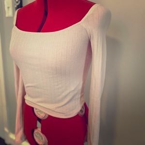 Long sleeve baby pink crop